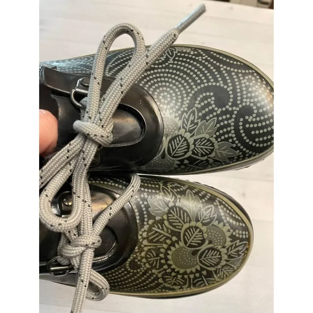 Bogs‎ womens slip on rain clogs size 6